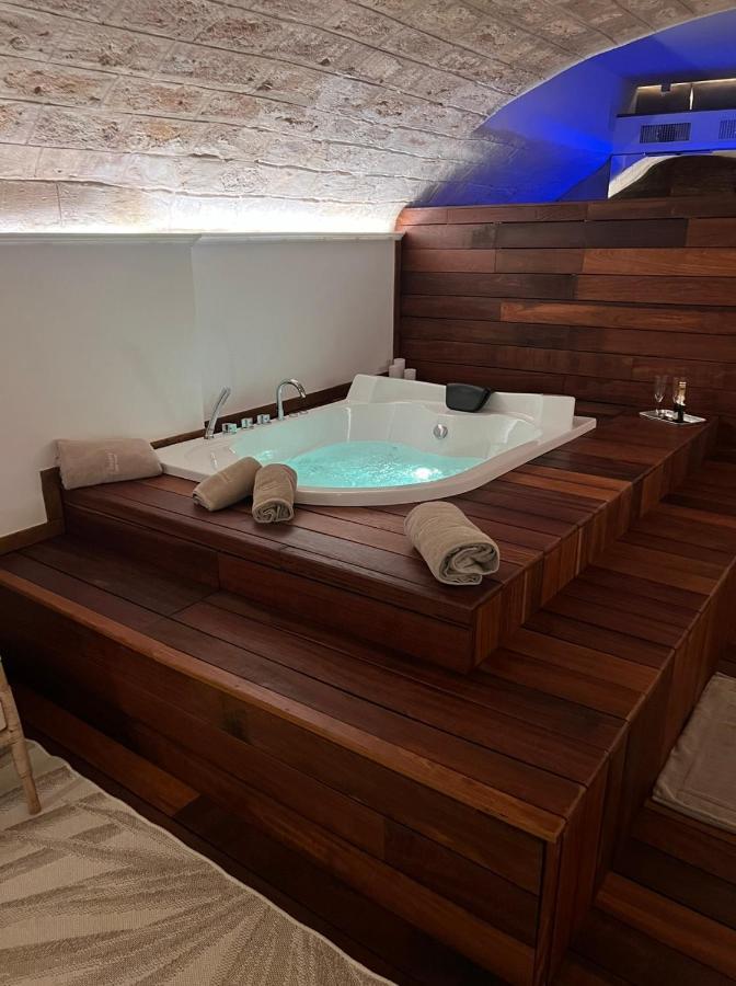 Lc Luxury Apartment Bari Exteriör bild