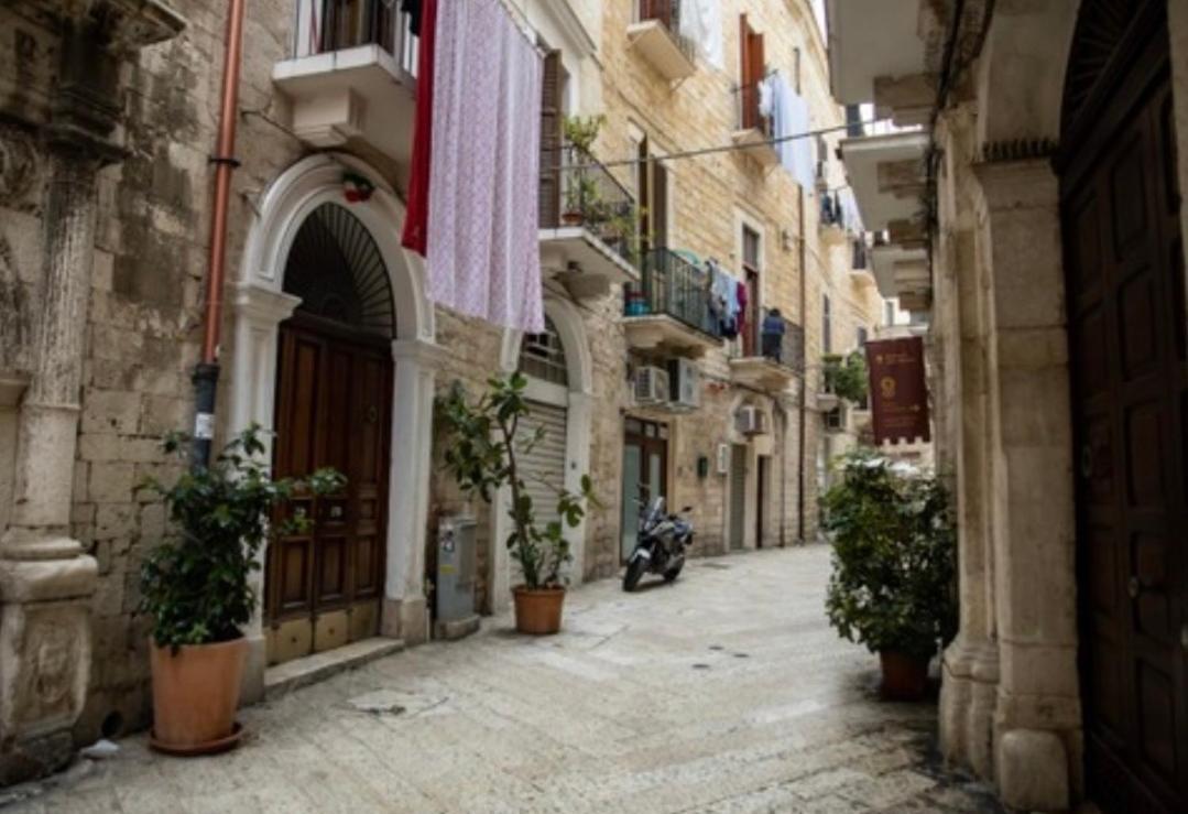 Lc Luxury Apartment Bari Exteriör bild