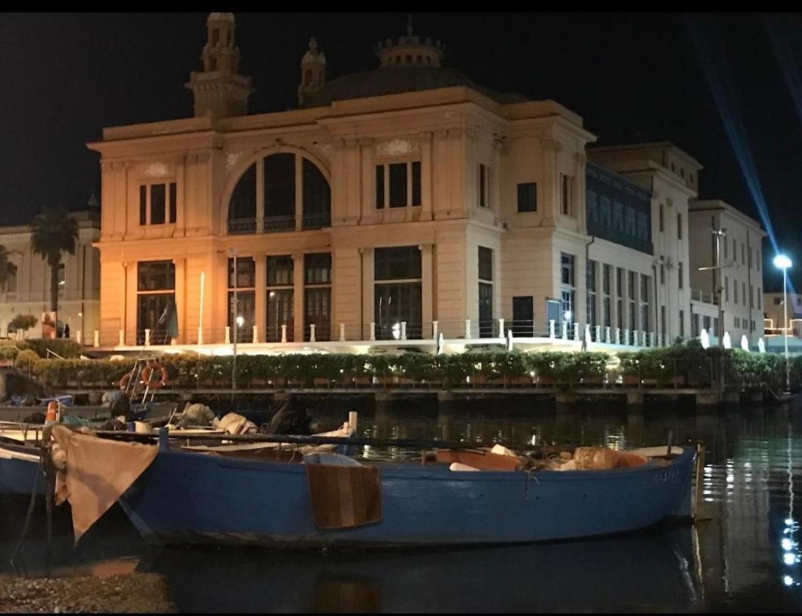 Lc Luxury Apartment Bari Exteriör bild